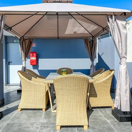 Bse15 1a, A In Madeira Daire Funchal